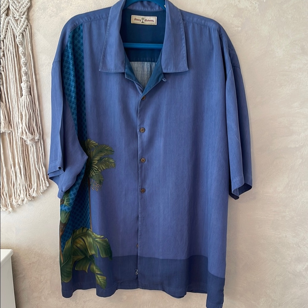 Tommy Bahama Blue Button-Up Shirt with Palm Tree Design XXL